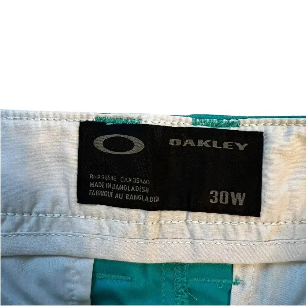 NWT Oakley Men's 30W Blue Casual Tailored Fit 5-Pocket Hybrid Chino‎ Shorts